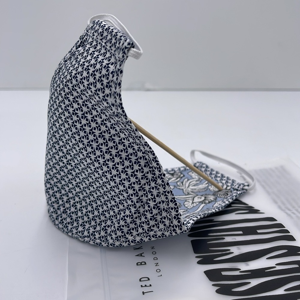 TED BAKER LONDON Reversible Reusable FACE MASK 
NWT 
OS - Picture 12 of 16